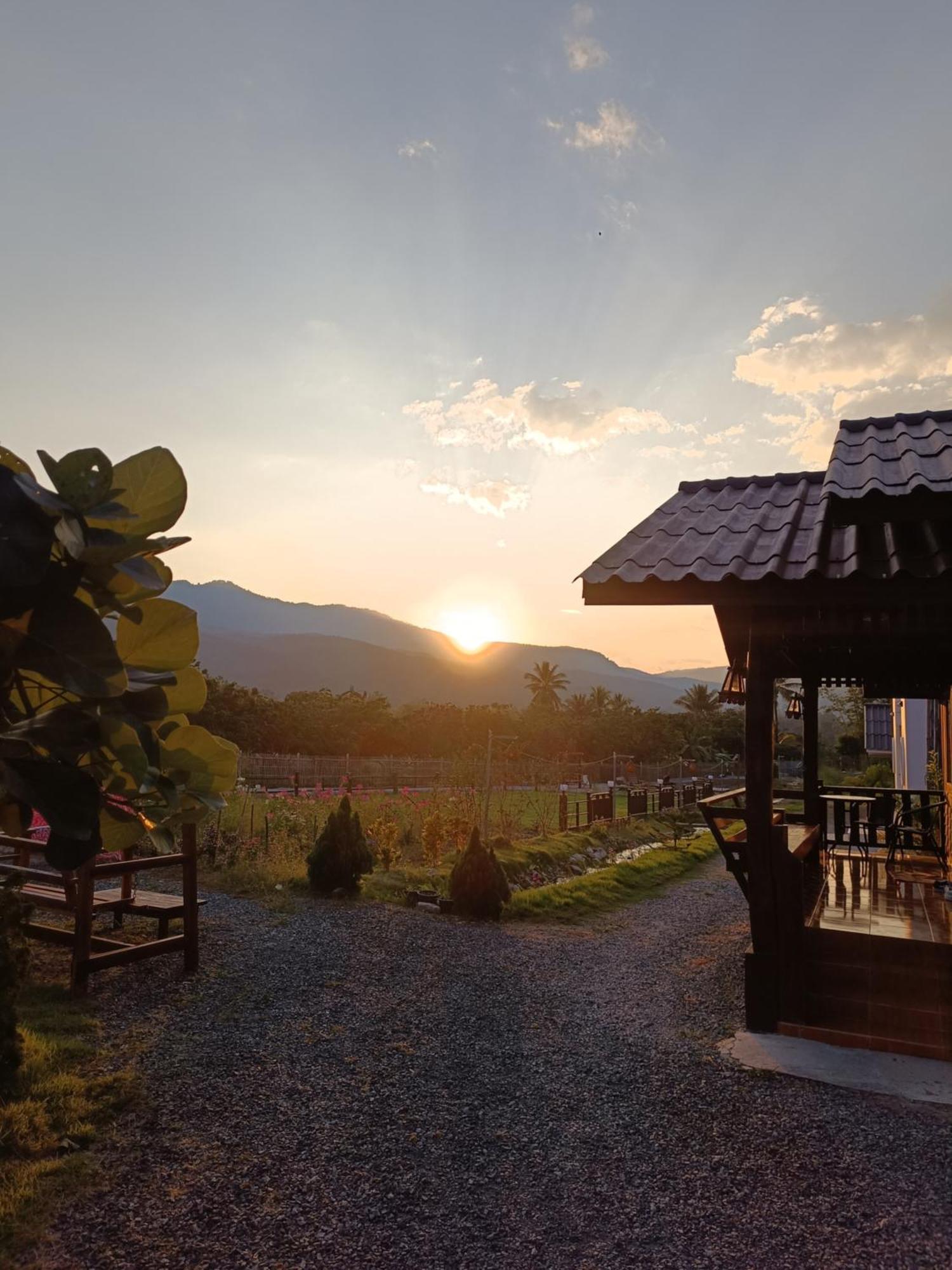 ม่วนใจ๋ปันสุข โฮมสเตย์แอนคาเฟ่ Muanjai Punsuk Homestay And Cafe Chom Thong Εξωτερικό φωτογραφία